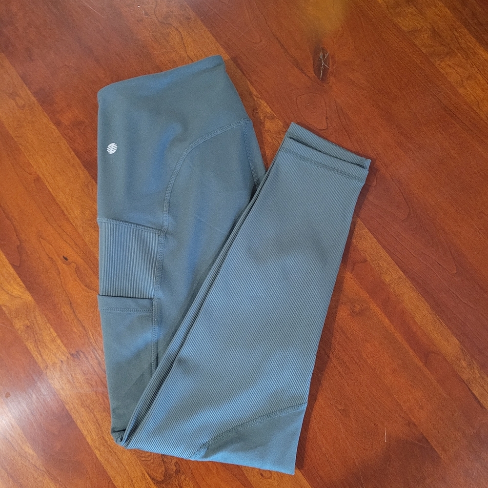 Like New Zella Yoga Pants. Khaki Grern Size M